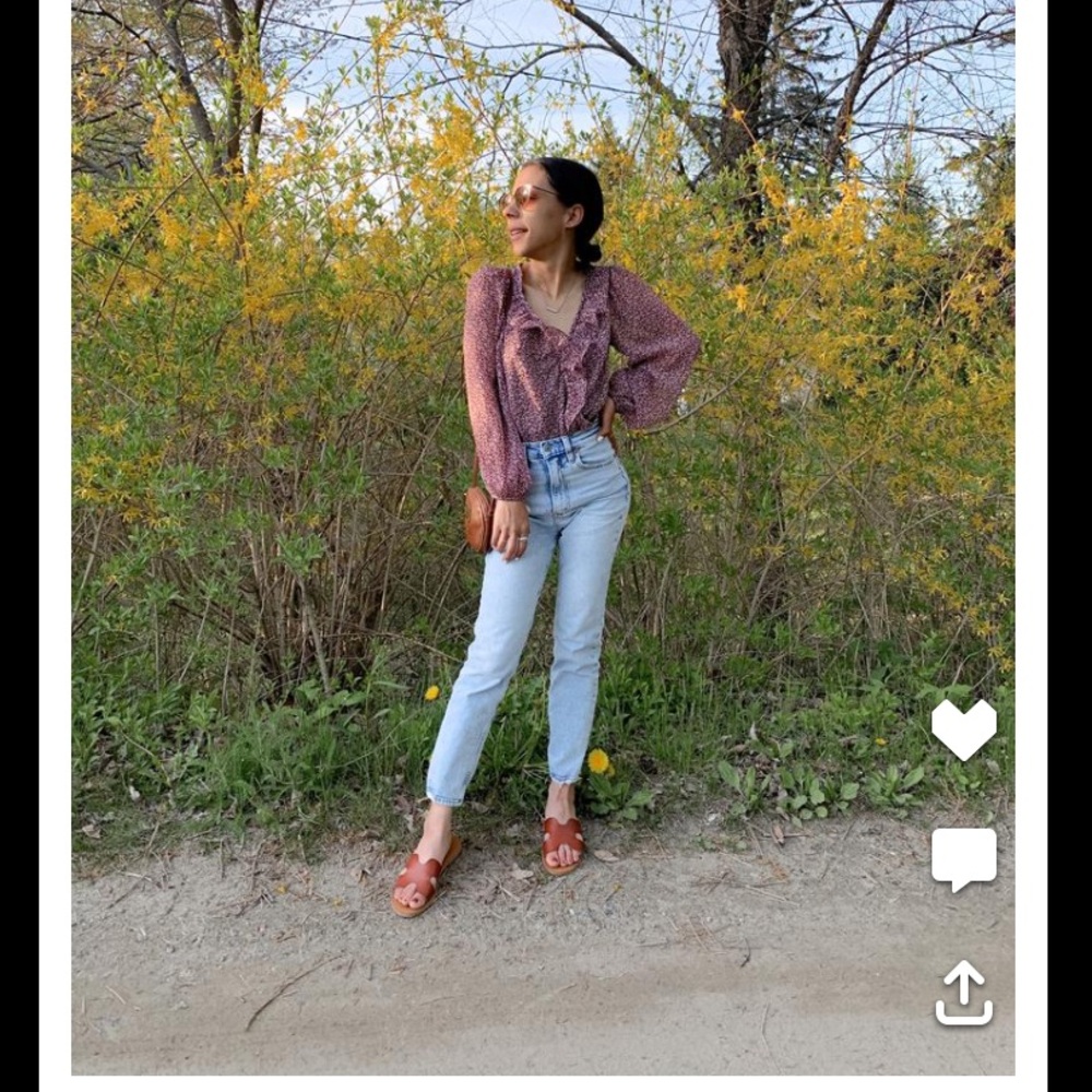 A&F Floral top